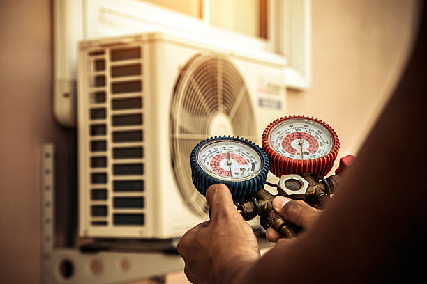 Professional Hvac technician working in Colfax, IL